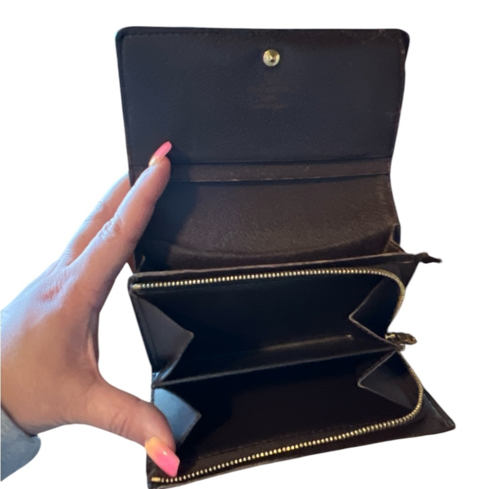 Authentic Louis Vuitton Damier Wallet - Picture 5 of 5